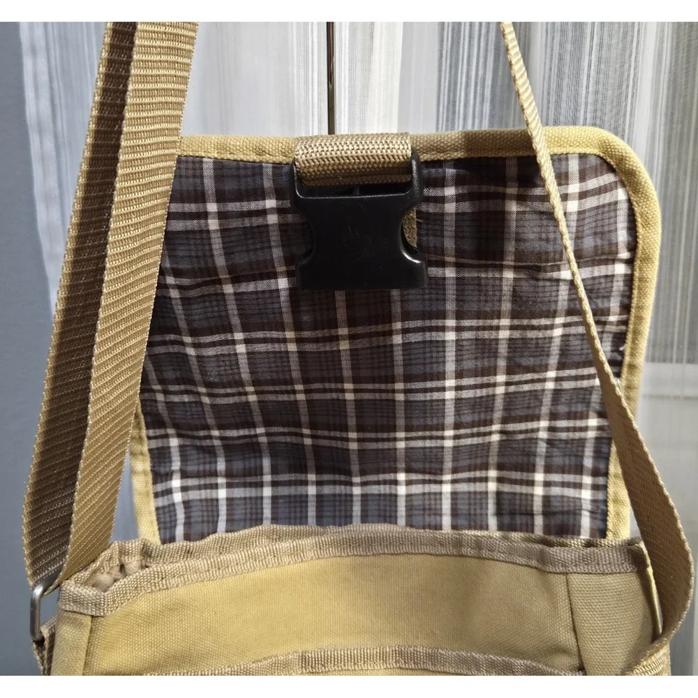 Field & Co‎ Messenger Bag STX Entertainment Wrap Gift 